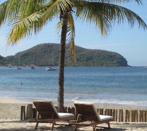 RESIDENCIA VILLA DEL SOL 2 BEDROOM CONDO AT LA ROPA BEACH ZIHUATANEJO  (Mexico) - from US$ 333 | BOOKED